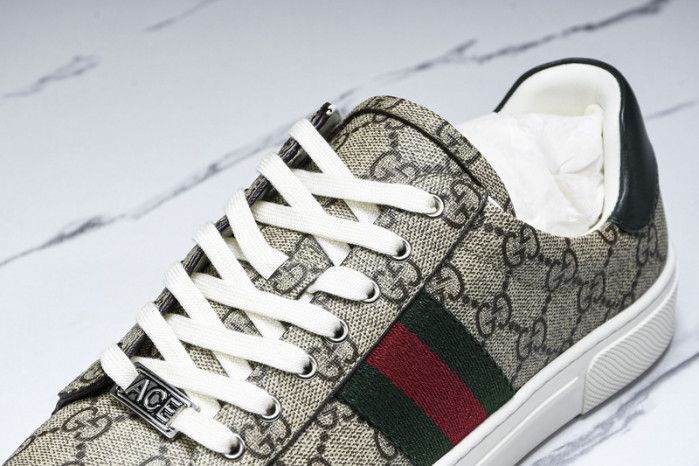 G*u*i sneaker