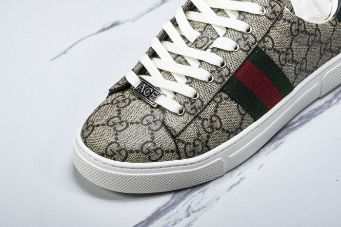 G*u*i sneaker