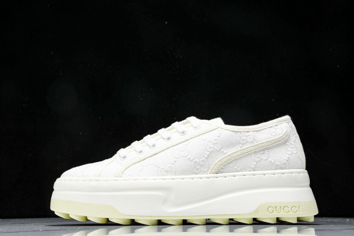 G*u*i sneaker