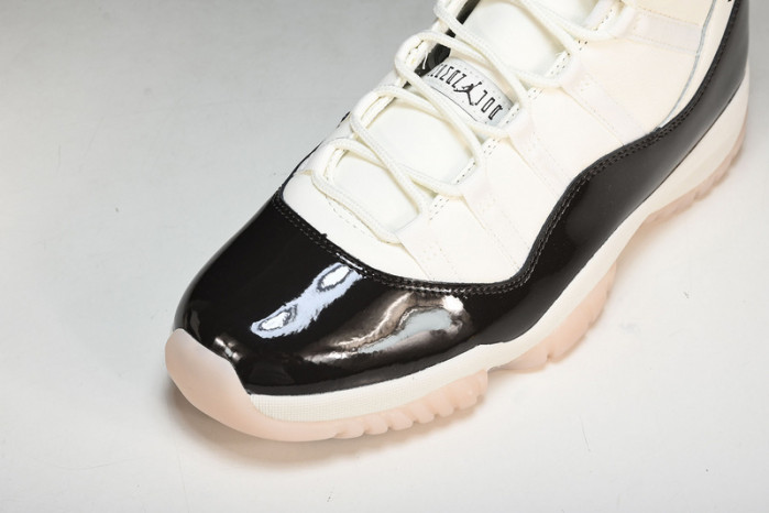 Air Jordan 11 Retro“Neapolitan” AR0715-101