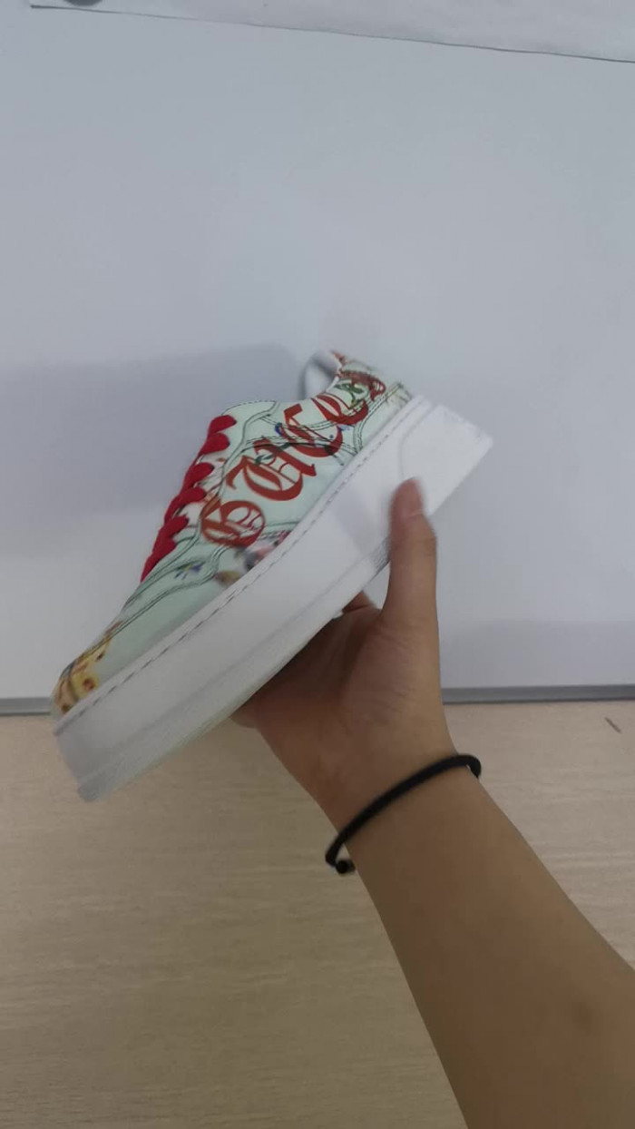 G*u*i sneaker