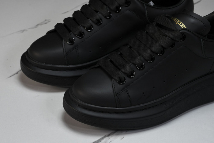 Alexander McQueen sneaker