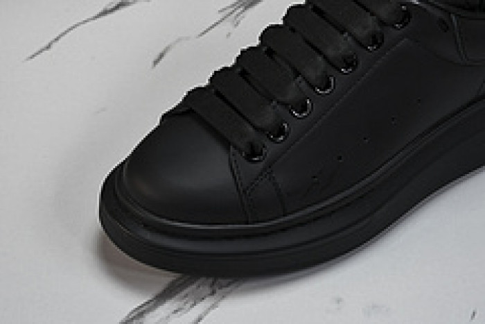 Alexander McQueen sneaker
