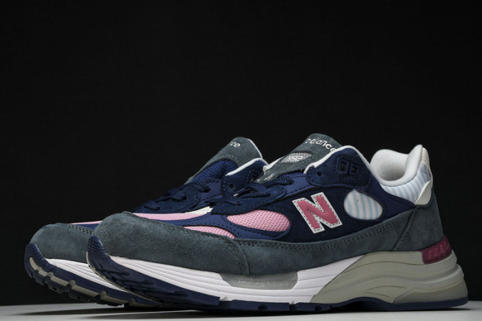 New Balance  M992NT