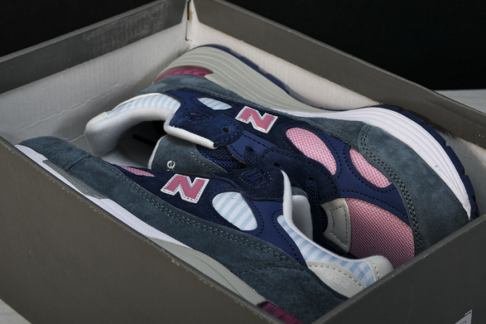 New Balance  M992NT