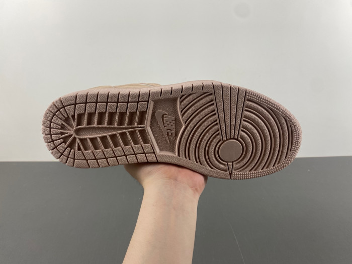 Travis Scott x Air Jordan 1  AO1935-204