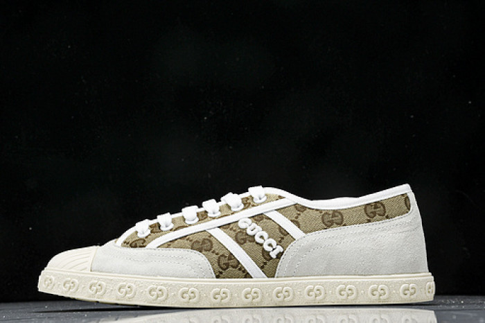 G*u*i sneaker