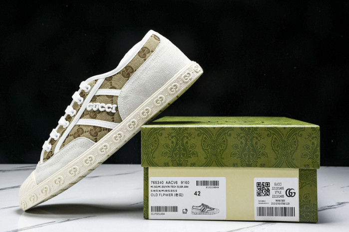 G*u*i sneaker