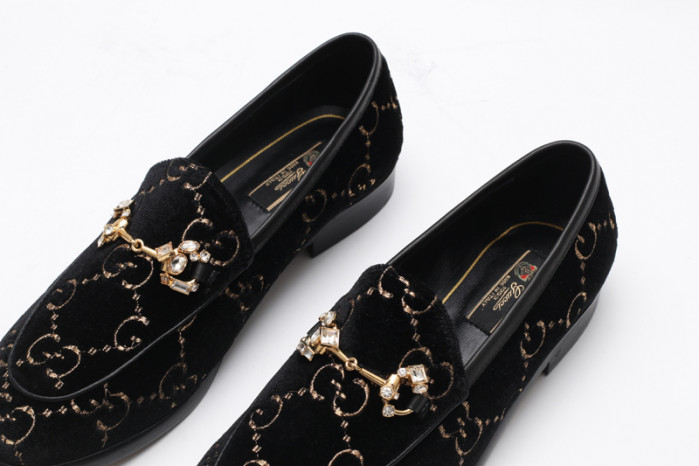 G*u*i sneaker