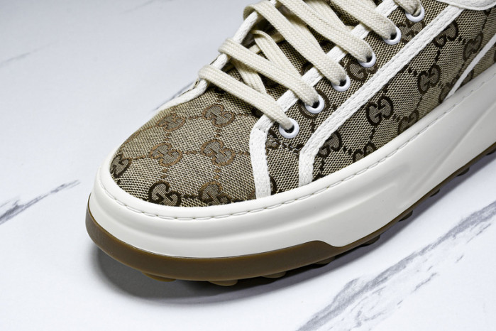 G*u*i sneaker