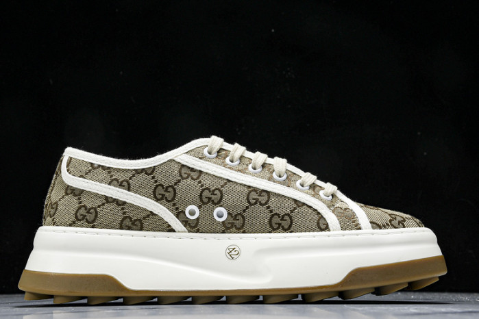 G*u*i sneaker