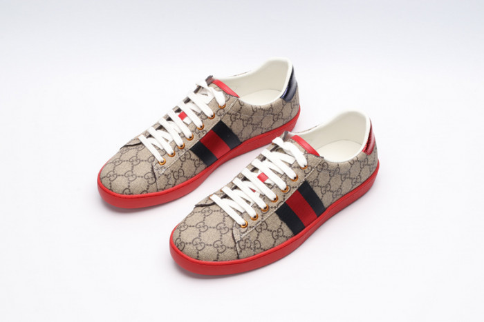 G*u*i sneaker