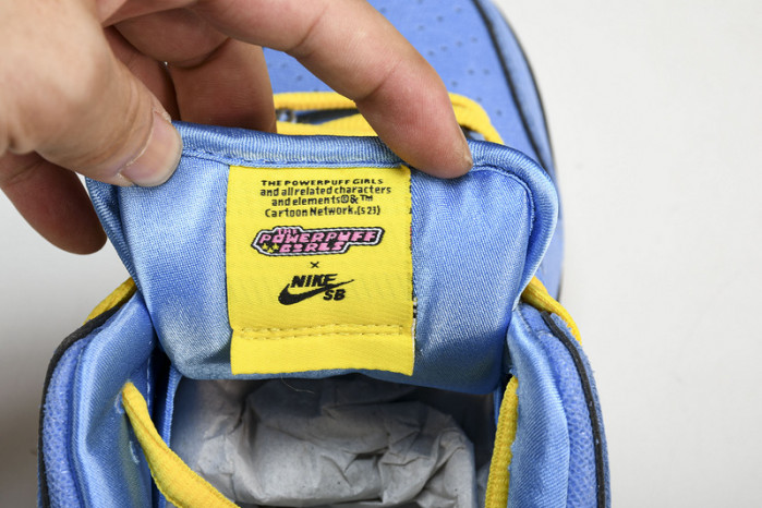 The Powerpuff Girls x NK Dunk SB Low  FZ8320-400