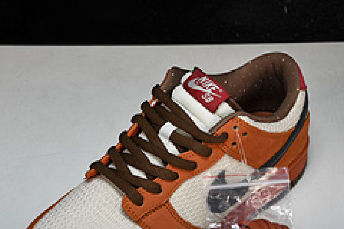 NK DUNK SB LOW PREMIUM“UN-HEMP” 313170-101