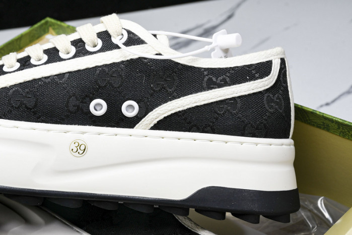 G*u*i sneaker