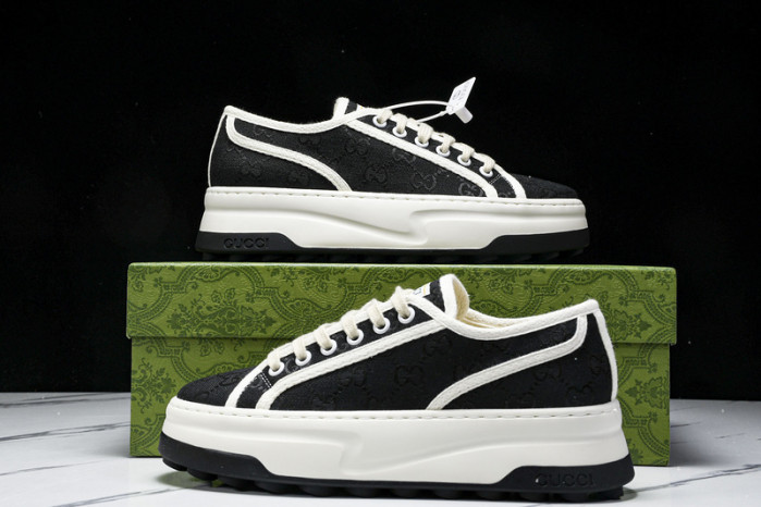 G*u*i sneaker