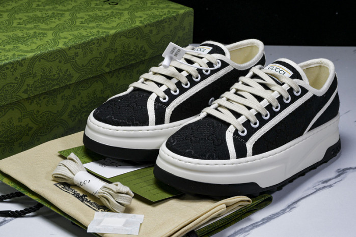 G*u*i sneaker