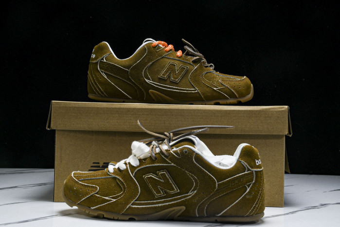 New Balance Mi­u