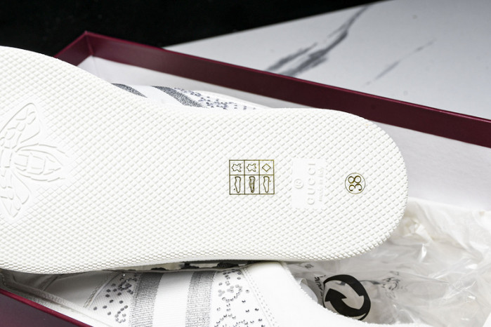 G*u*i sneaker