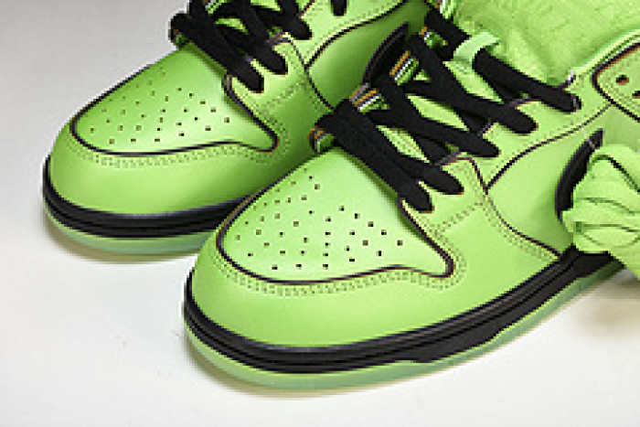 The Powerpuff Girls x NK Dunk SB Low  FZ8319-300
