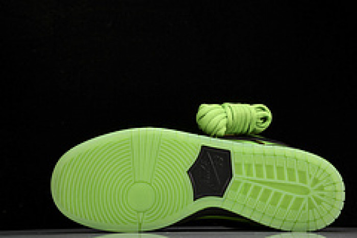 The Powerpuff Girls x NK Dunk SB Low  FZ8319-300