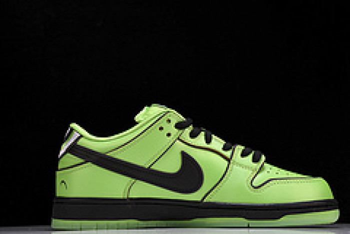 The Powerpuff Girls x NK Dunk SB Low  FZ8319-300