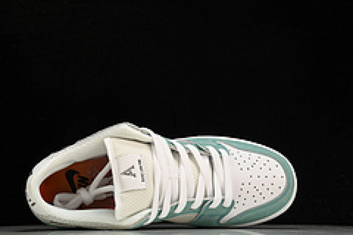 APRIL SKKATEBOARDS x NK SB Dunk Low   FD2562-400