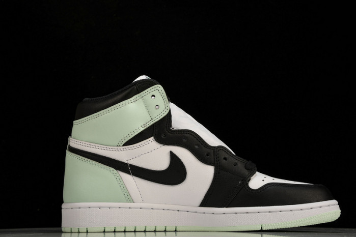 Air Jordan 1 Retro High OG NRG   61428 100