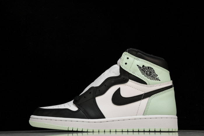 Air Jordan 1 Retro High OG NRG   61428 100