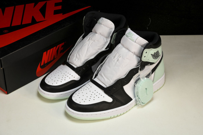 Air Jordan 1 Retro High OG NRG   61428 100