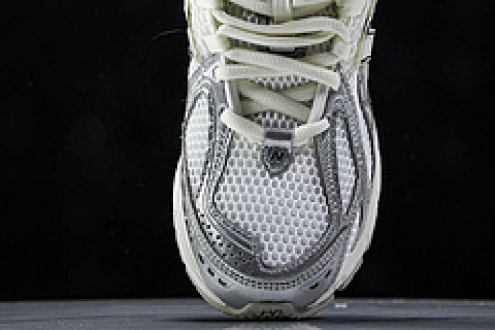 New Balance M1906REE