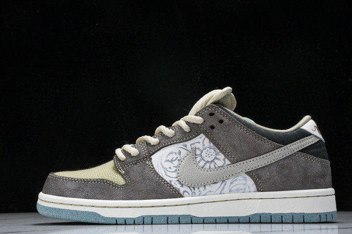 Nike SB Dunk Low “Big Money Savings” FZ3129-200