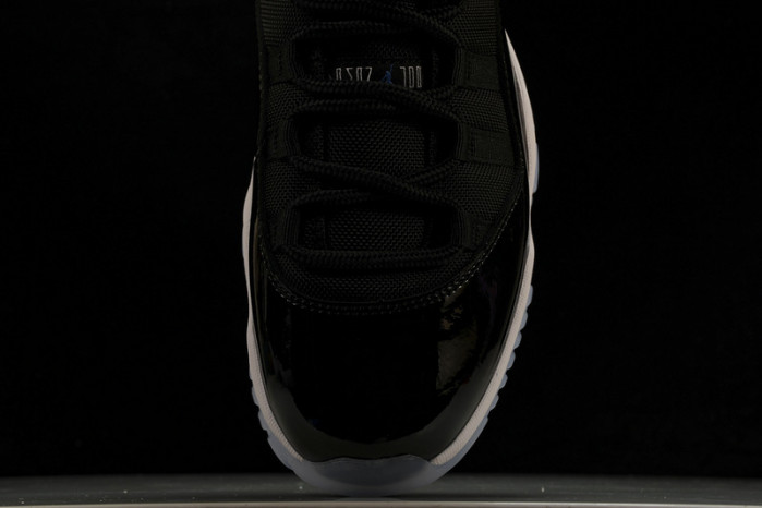 Air Jordan 11 Low "Space Jam"  FV5104-004