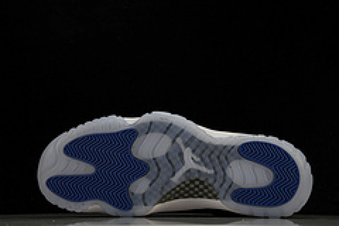 Air Jordan 11 Low "Space Jam"  FV5104-004