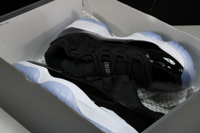 Air Jordan 11 Low "Space Jam"  FV5104-004