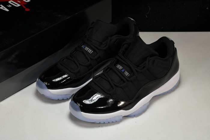 Air Jordan 11 Low "Space Jam"  FV5104-004