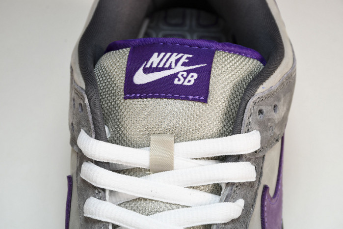 Nike SB Dunk Low Purple Pigeon - 304292-051