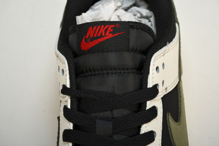 Nk Dunk Low SB  630358-106