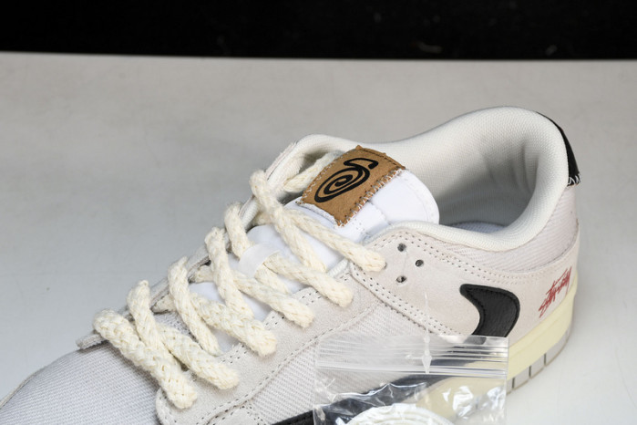 Stussy x Nk SB Dunk Low "Certified Fresh"   DD9776-068