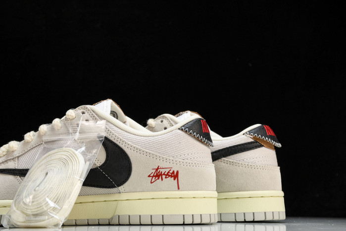 Stussy x Nk SB Dunk Low "Certified Fresh"   DD9776-068