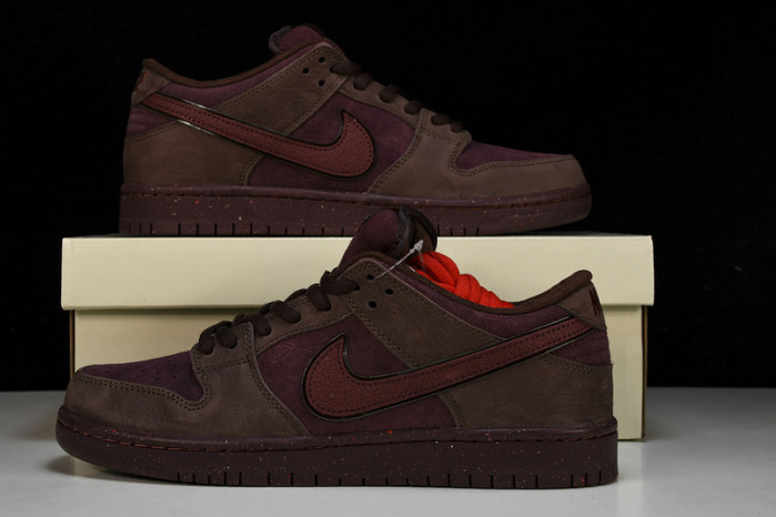 NK SB Dunk Low FN0619-600