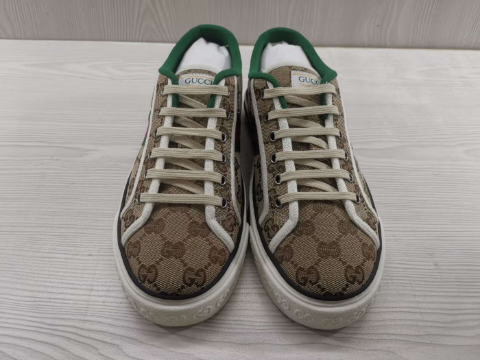 G*u*i sneaker