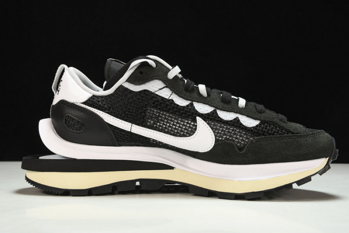 Nike Vaporwaffle Sacai Black White CV1363-001