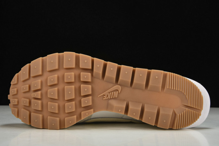 Nike Vaporwaffle Sacai Sail Gum - DD1875-100