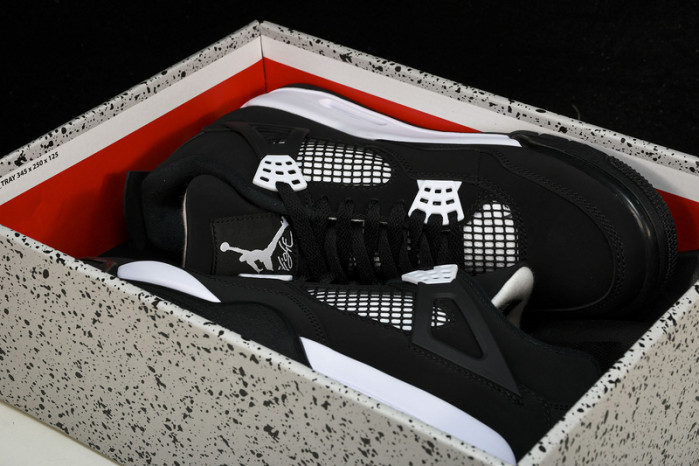 AIR JORDAN 4 RETRO  