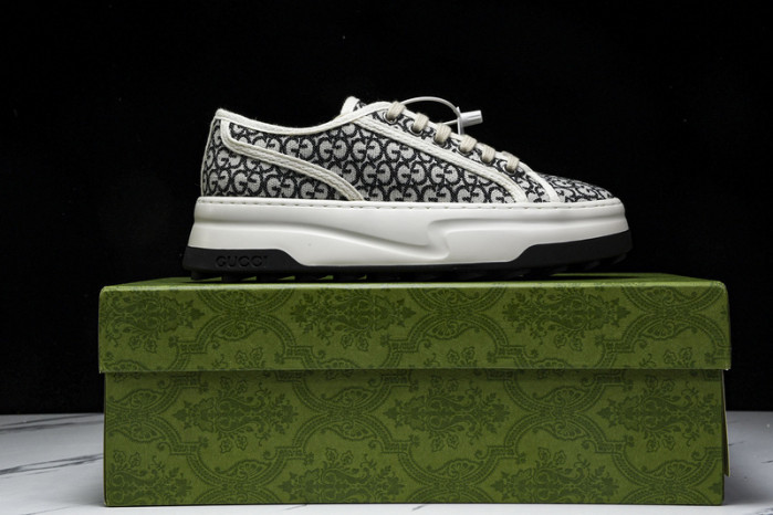 G*u*i sneaker