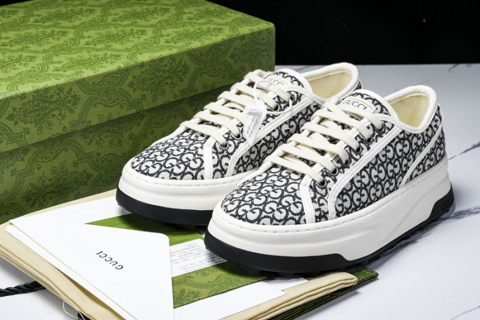 G*u*i sneaker