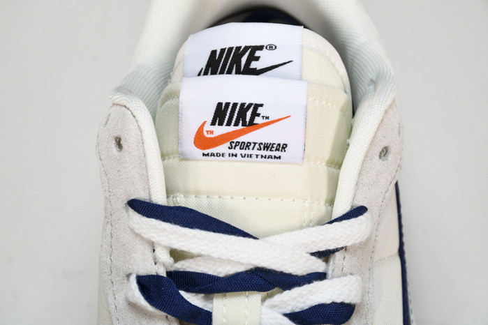 Sacai x Nk VaporWaffle 3.0  DD1875109