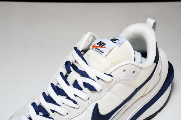Sacai x Nk VaporWaffle 3.0  DD1875109