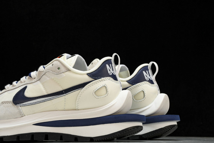 Sacai x Nk VaporWaffle 3.0  DD1875109